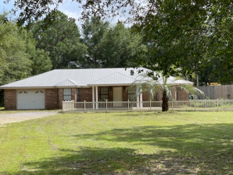 Building Photo - 5682 FL-20