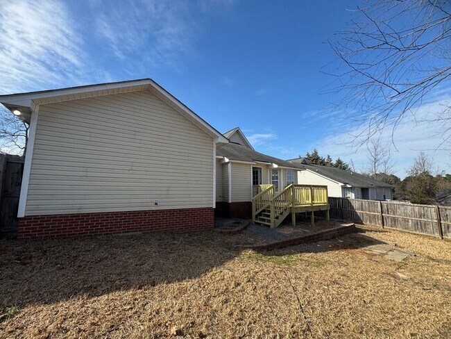 Building Photo - 1453 Ferndell Dr