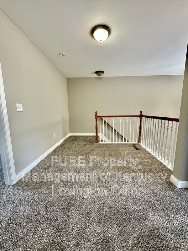 Building Photo - 2056 Drummond Dr