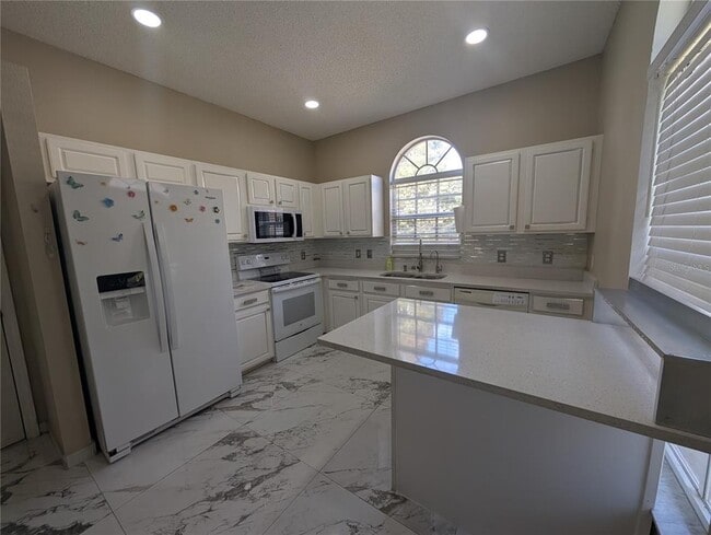 Building Photo - 4321 Deermont Cir