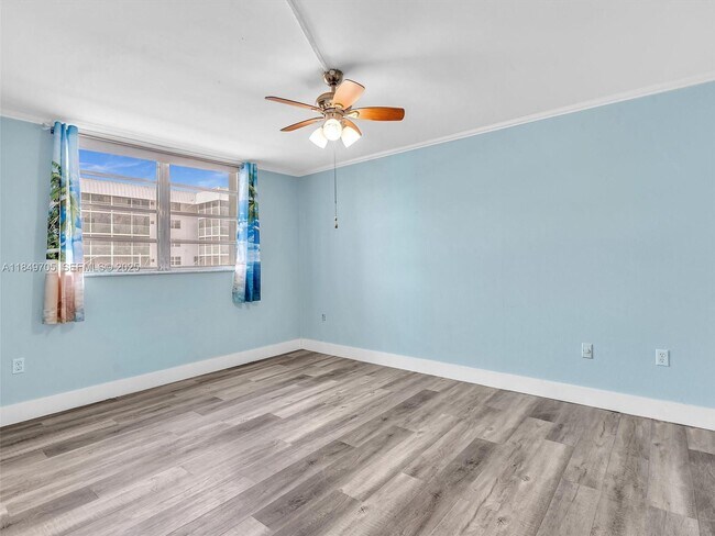 Building Photo - 3600 NE 170th St