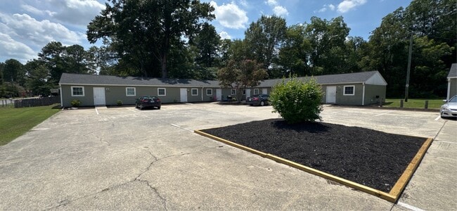 Building Photo - 1116 Cypress St