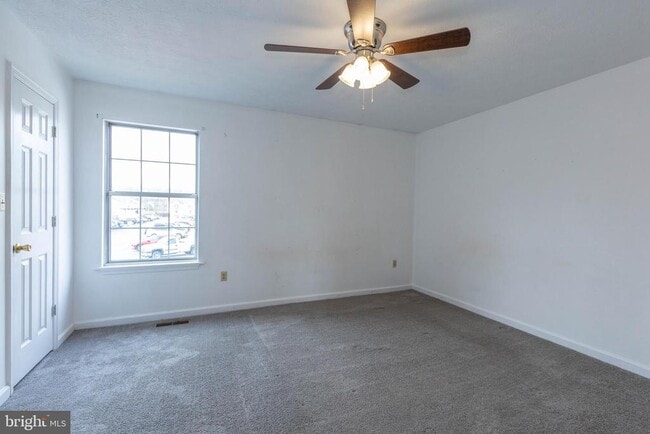 Building Photo - 164 Stadium Cir