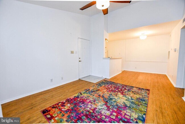 Building Photo - 3303 Wyndham Cir