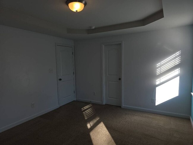 Building Photo - 3 bedroom, 2 bath in Rockford Forest