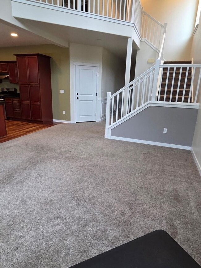 Building Photo - Beautiful 3-Bed Home with Private Yard and Modern Upgrades