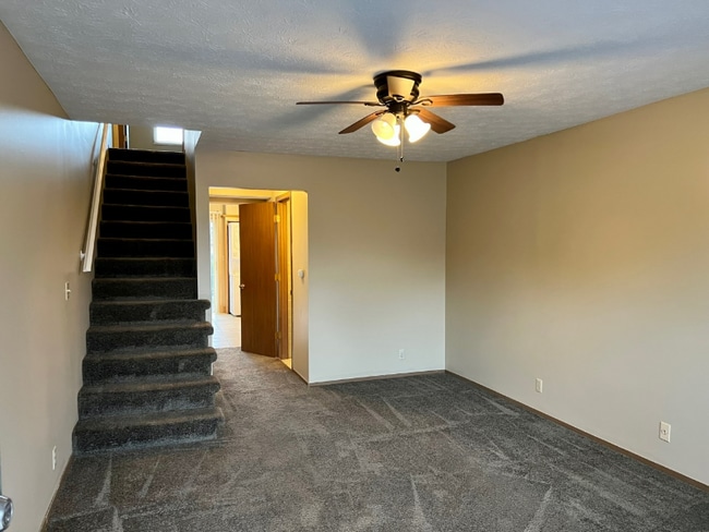 Primary Photo - 1616 Spring Valley Dr