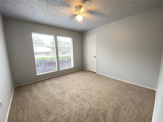 Building Photo - 5504 Pineridge Dr