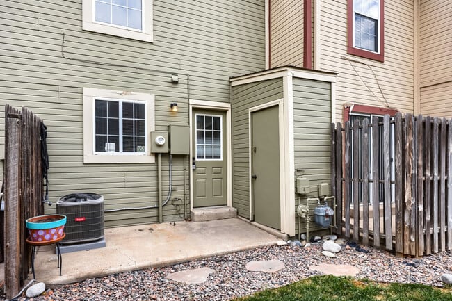 Building Photo - 14344 E Hawaii Cir