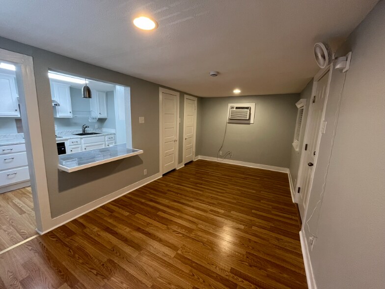 Building Photo - 1729 3rd St