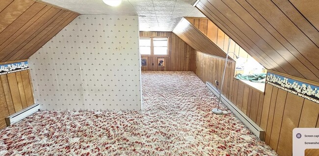 Building Photo - 1024 N Main St