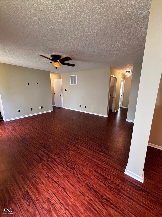 Building Photo - 2434 Harvest Moon Dr