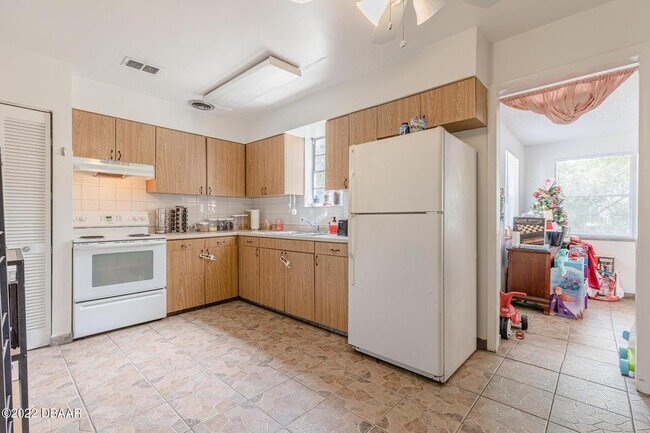 Building Photo - 1509 3rd St