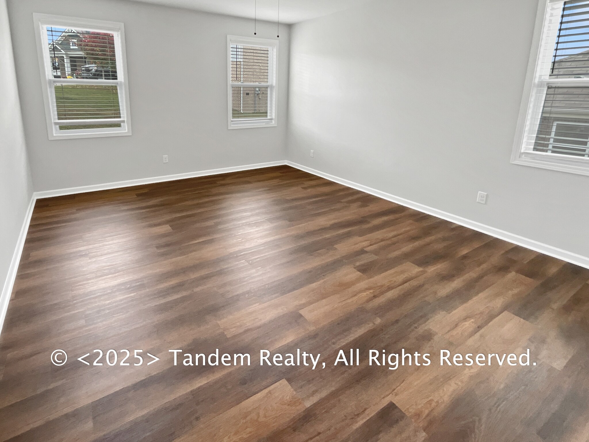 Building Photo - 8020 Forest Hills Dr