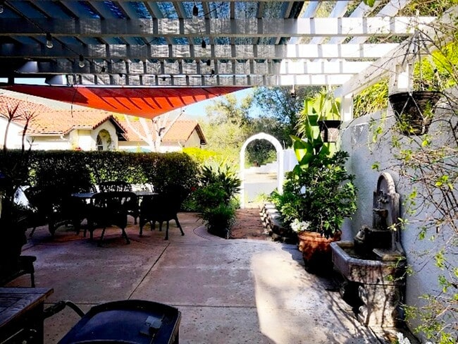 Building Photo - 1879 Fox Bridge Ct