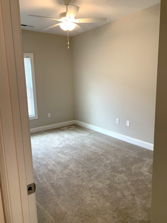 Building Photo - 1479 Lanterns Rest Rd