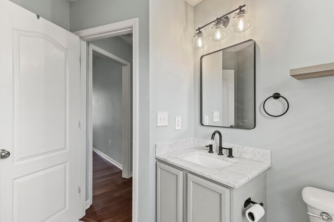 Building Photo - 2842 Weathersby Dr