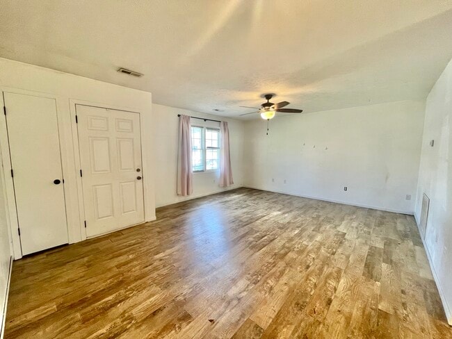 Building Photo - 214 Beaver St