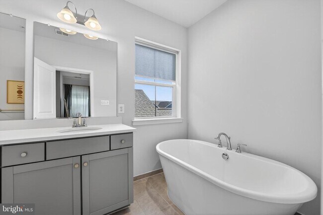 Building Photo - 22129 Clarksburg Rd