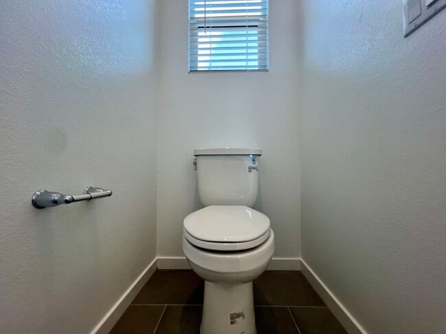 Building Photo - Stunning Newly Built 4-Bedroom, 3-Bathroom Home in Henderson