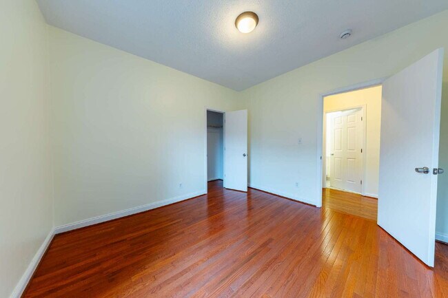 Building Photo - NOW AVAILABLE!  Charming East Nashville Bungalow for Lease!