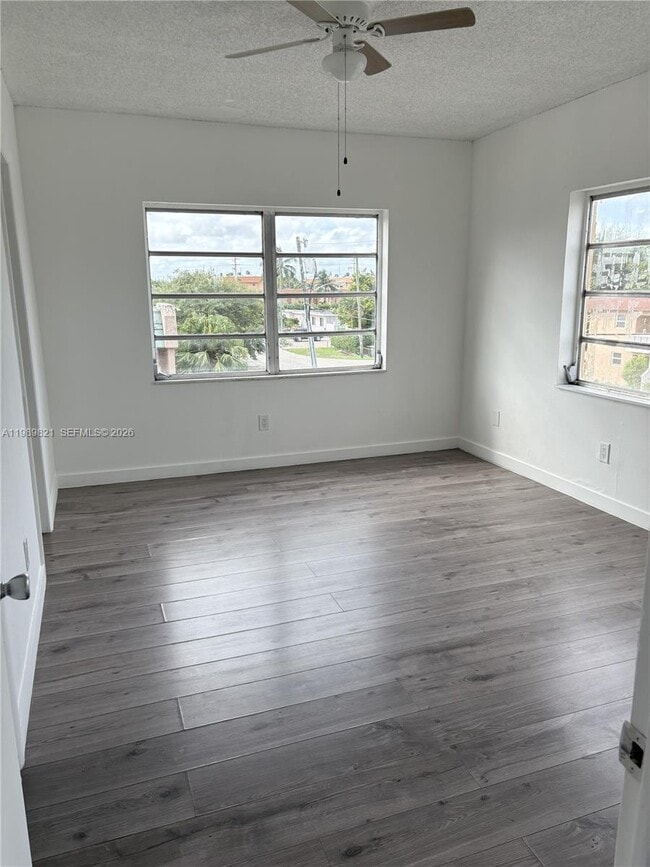 Building Photo - 3675 W 11th Ave