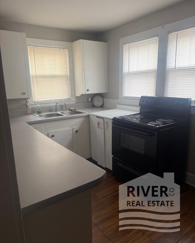 Building Photo - 112 Garfield Ave