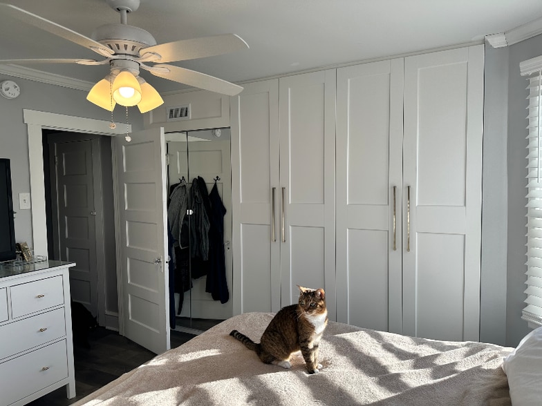 Building Photo - 10 W Knight Ave