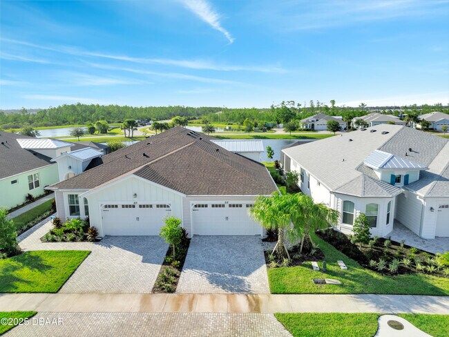 Building Photo - 215 Summertime Pl