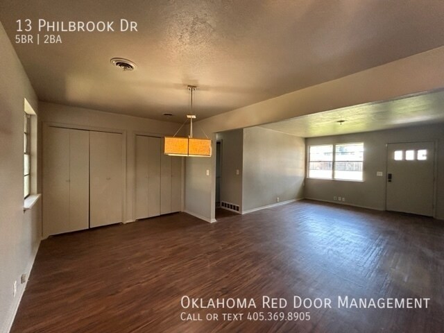 Building Photo - 13 Philbrook Dr