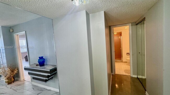 Building Photo - 1865 S Ocean Dr