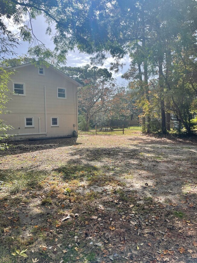 Building Photo - Long term rental with Sound views!