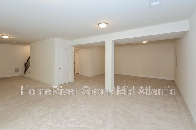 Building Photo - 6804 Osborne Hill Dr