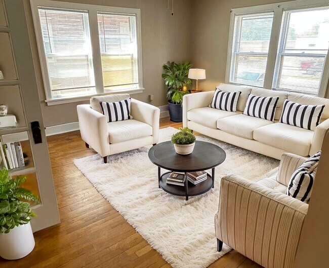 Building Photo - 1319 Grand Ave