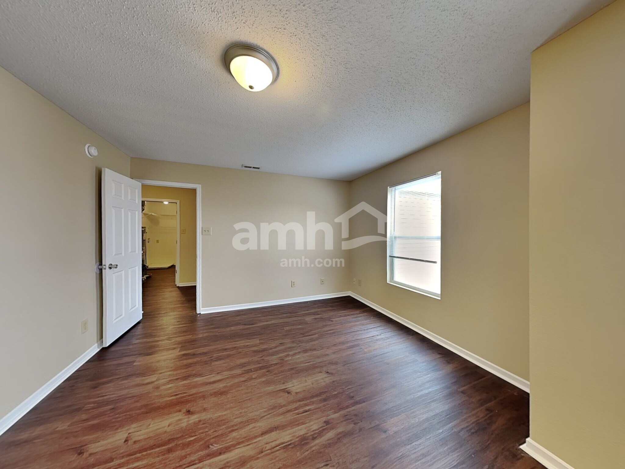 Building Photo - 933 Balto Dr