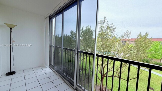 Building Photo - 12651 SW 16th Ct