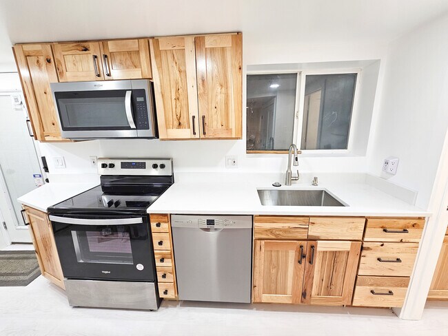 Building Photo - 1628 S 500 E