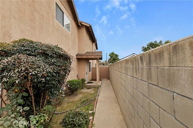 Building Photo - 20721 Roseton Ave