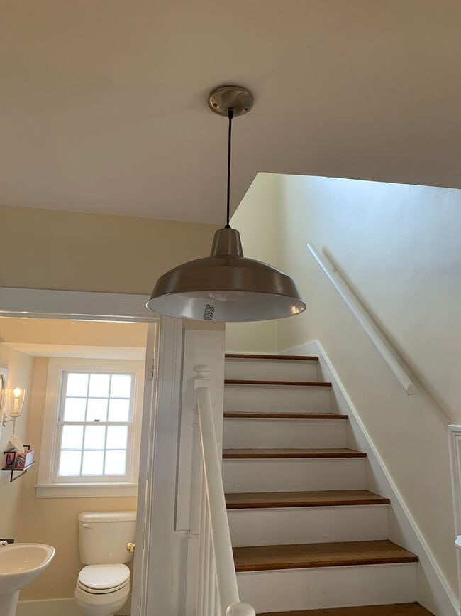 Building Photo - Seneca Gardens