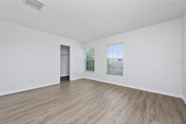 Building Photo - 746 Lockbreeze Dr