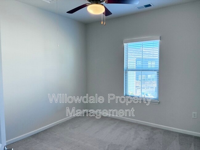 Building Photo - 812 Channing Park Cir