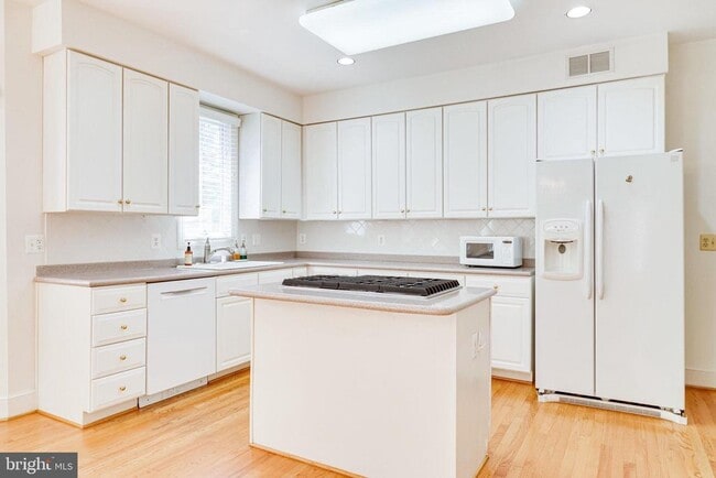 Building Photo - 1719 Strine Dr