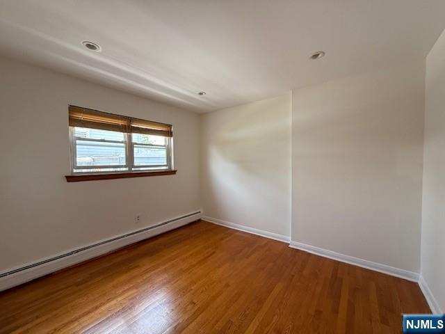Building Photo - 405 8th St