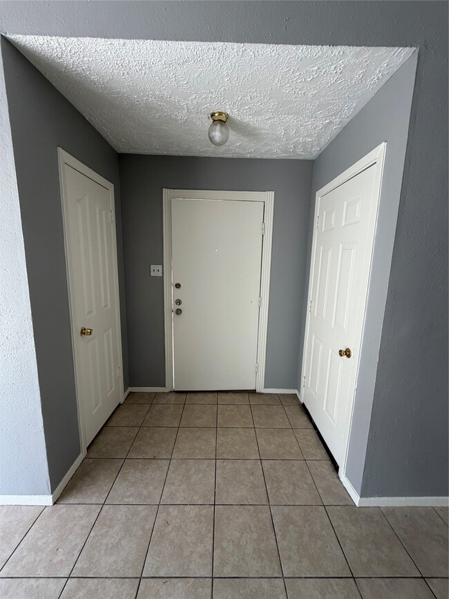 Building Photo - 19310 Cypress Canyon Dr