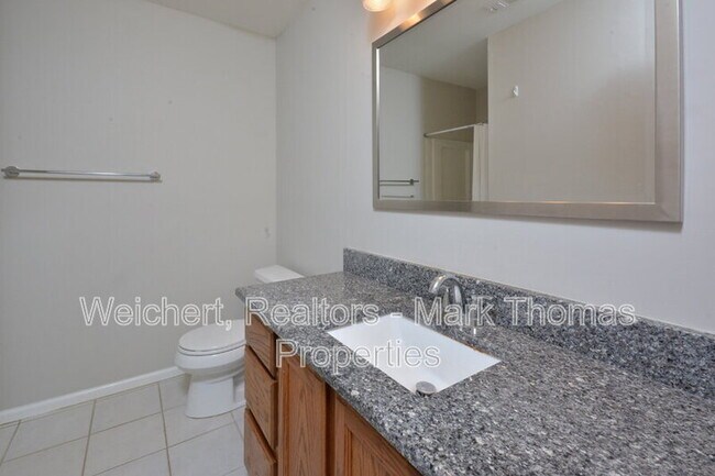 Building Photo - 104 Gatehouse Ln