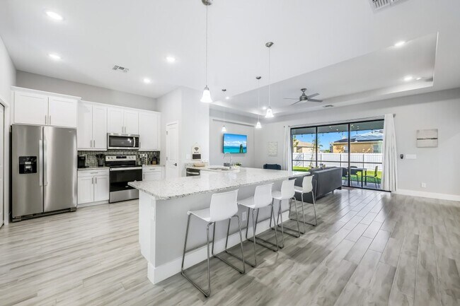 Building Photo - Charming 3BR House in Cape Coral