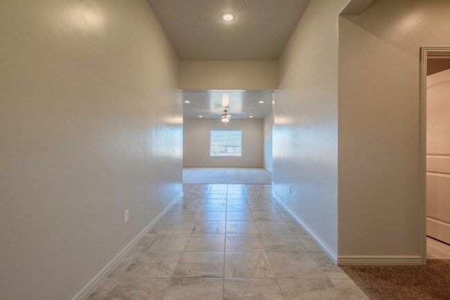 Building Photo - 4 bedroom 2 Bath Home in Desert Edge Cove - RV parking!