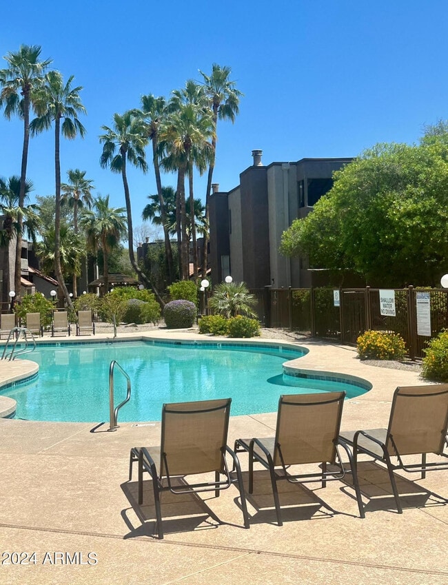 Building Photo - 1645 W Baseline Rd