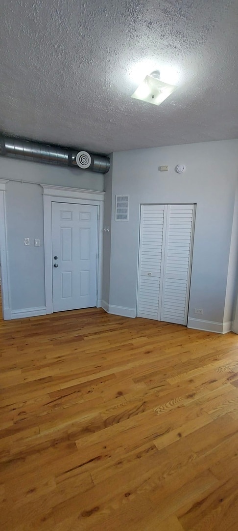 Building Photo - 2215 S Albany Ave