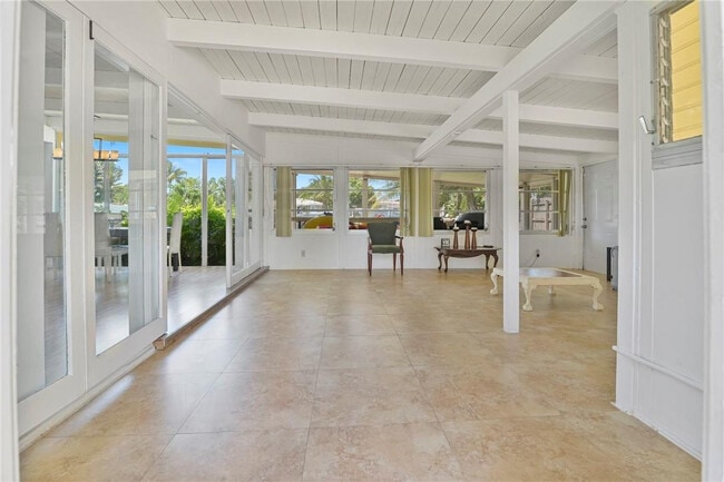 Building Photo - 7 Sunset Ln